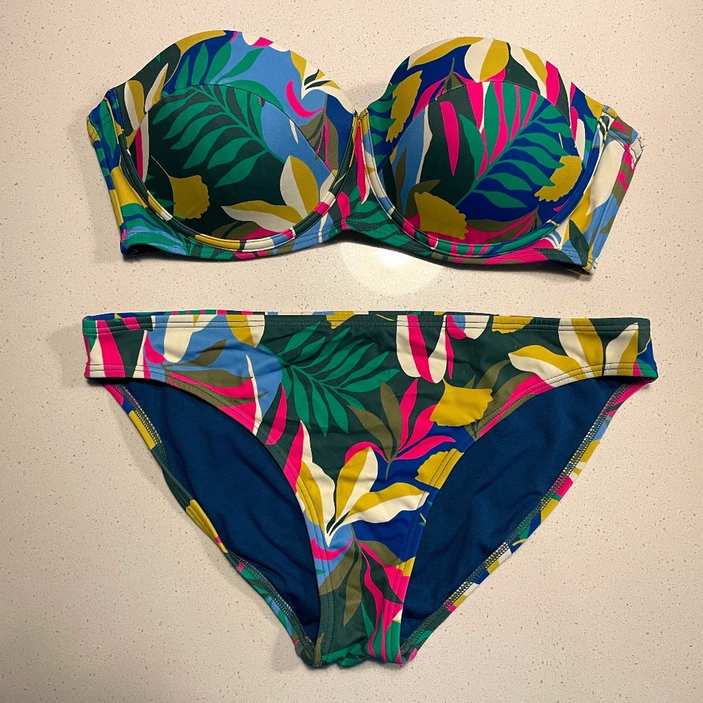 Boden Bikini 34D Top / US8 Bottom